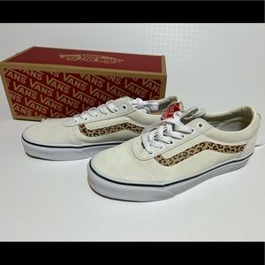 VANS Ward suede Beige With Cheetah Print Size 9.5